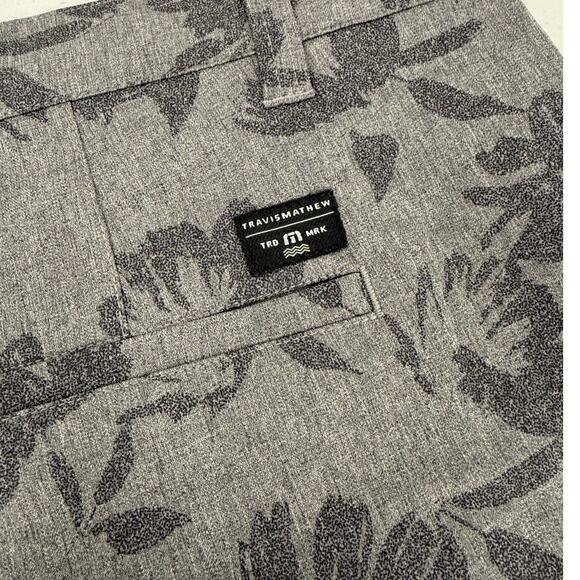 NWT Travis Mathew Inlet Heather Gray Floral Pinstripe Stretch Performance Shorts - Picture 3 of 11